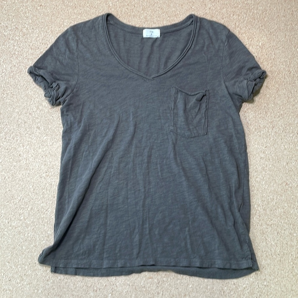Anthropologie T.La Laidback V-neck Tee - Gray/Brown - small